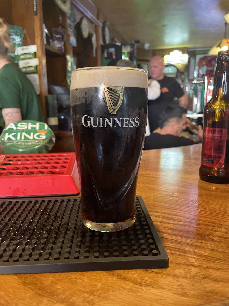 Shamrock Irish Pub photo 3