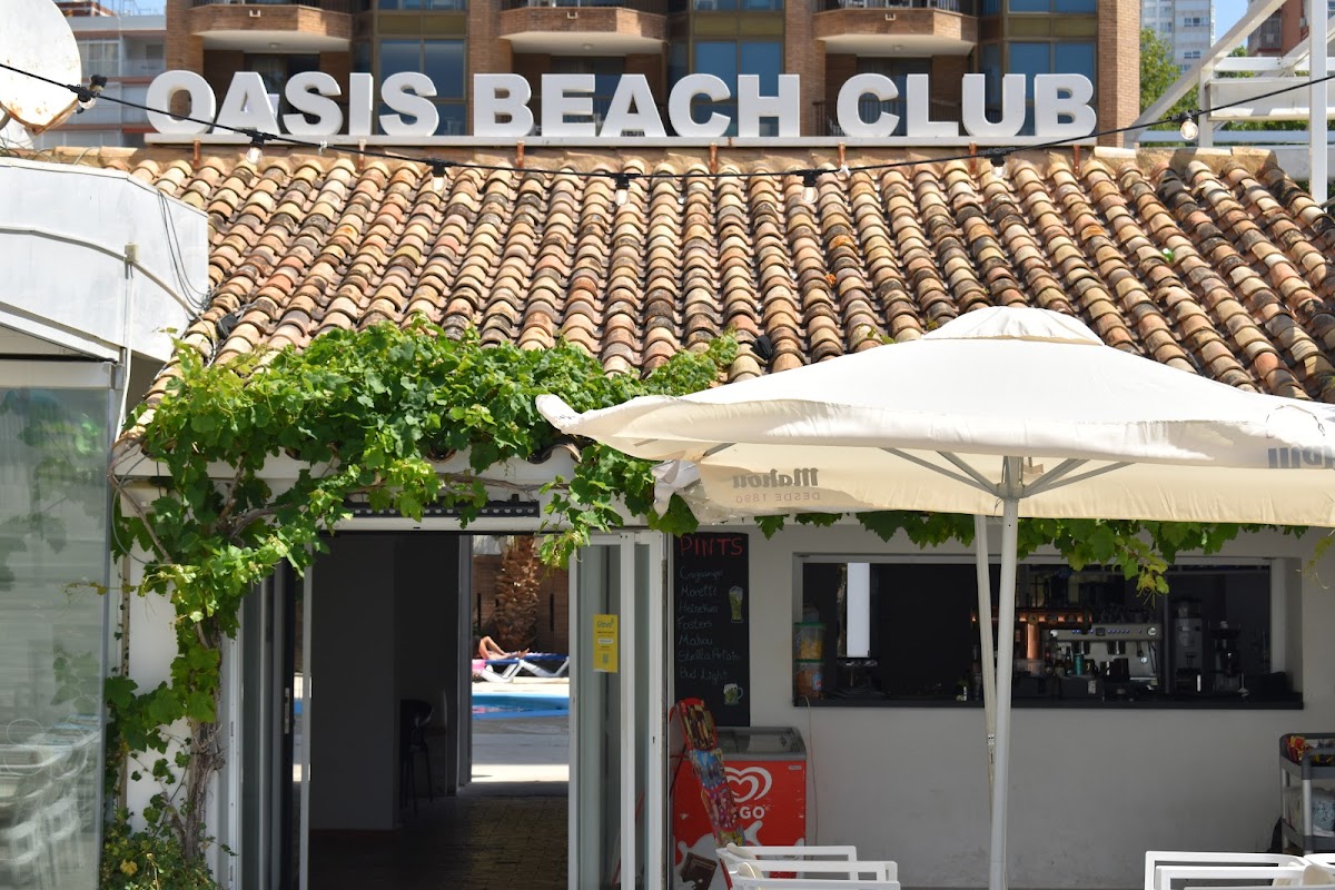 Oasis Beach Club photo 2
