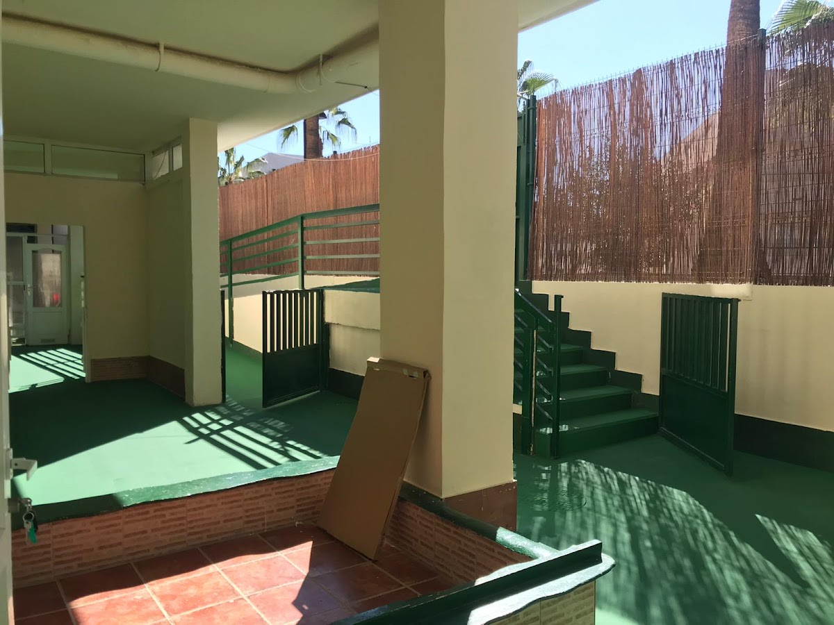 International School photo 3