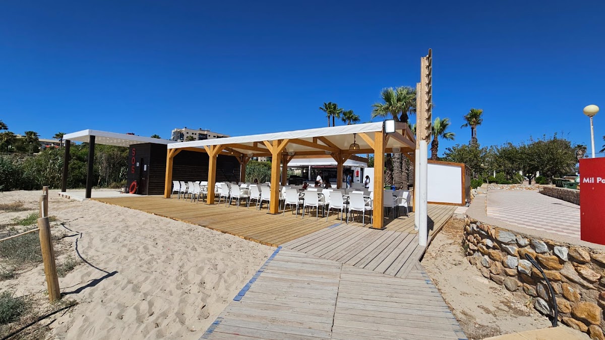 Chiringuito Terrassa Beach Mil Palmeras photo 3