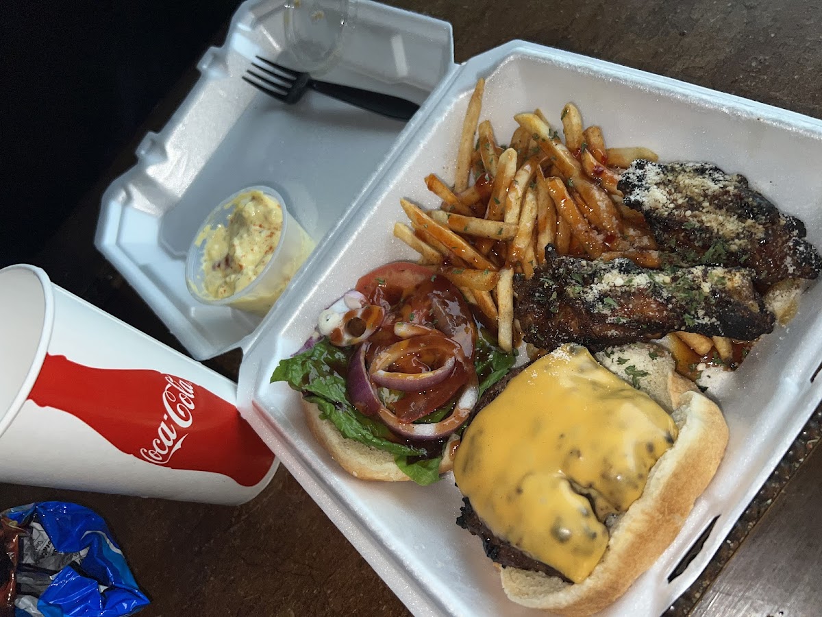 Saucy's Southern BBQ & Cuisine photo 2