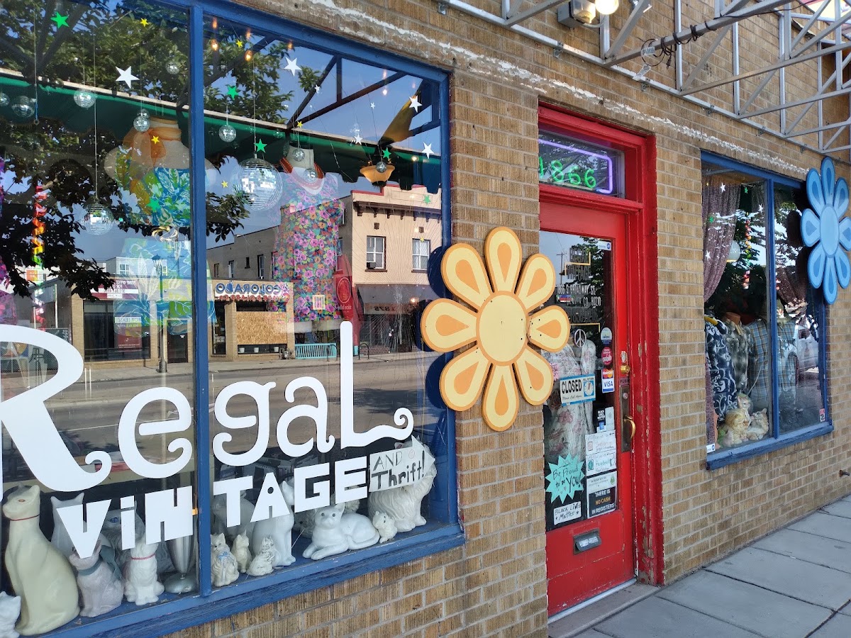 Regal Vintage photo 3