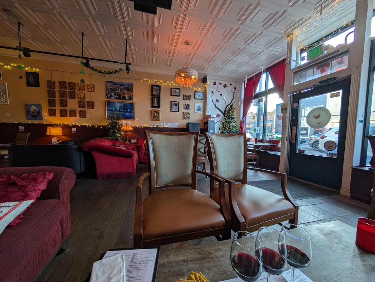 Room for Friends ... a wine bar! photo 3