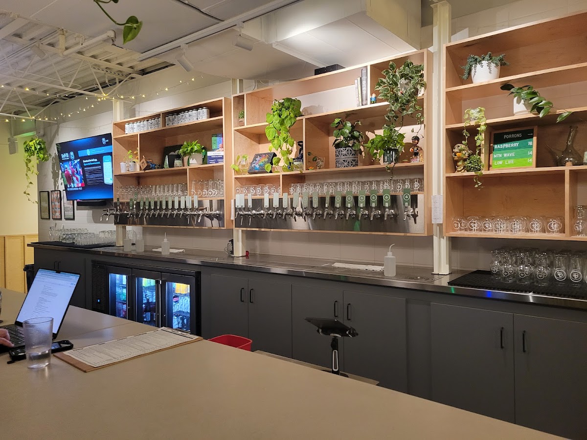 4 Noses Brewing Company photo 2