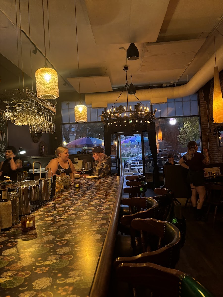 Dew Drop Inn photo 3