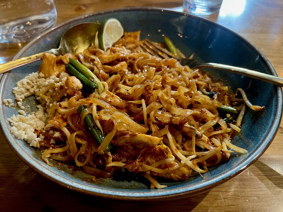 Ledo Thai photo 3