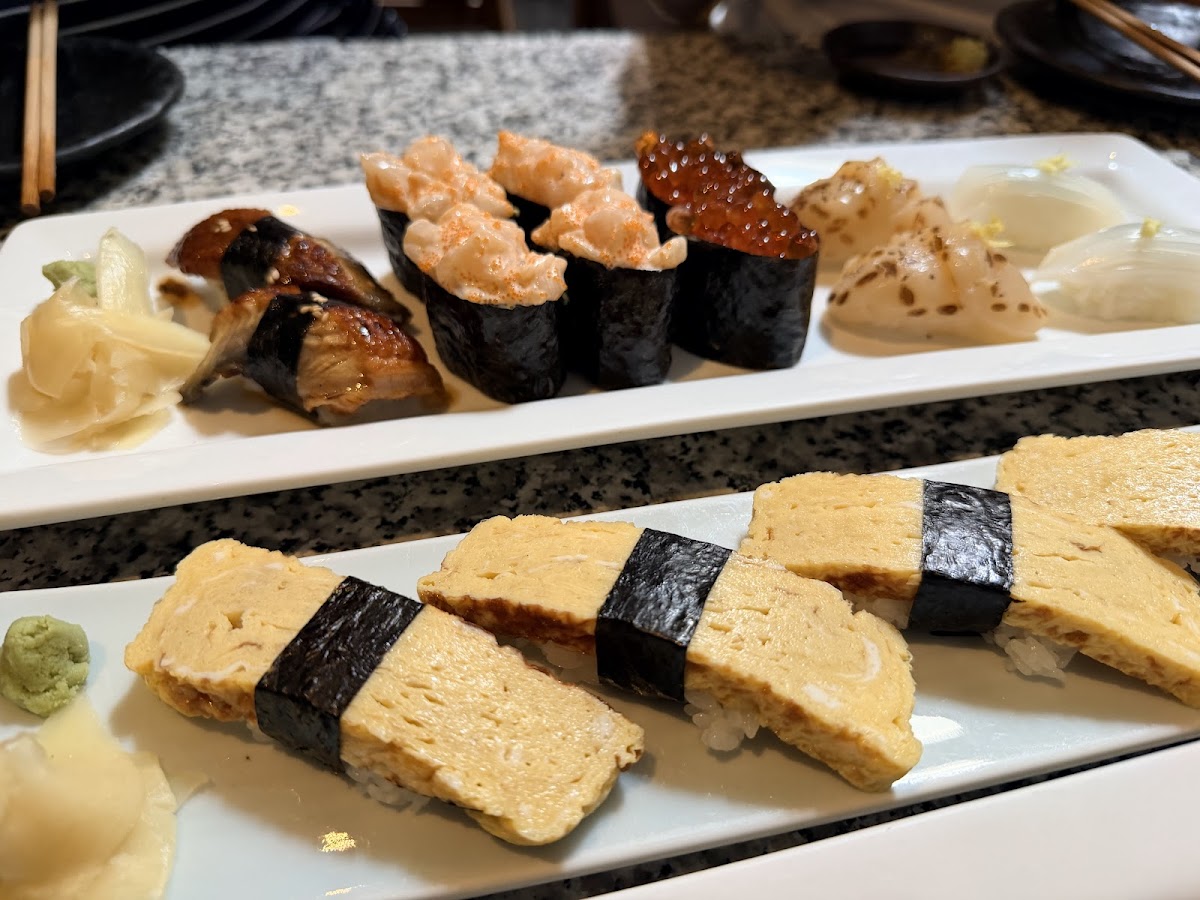 Sushi Den photo 3