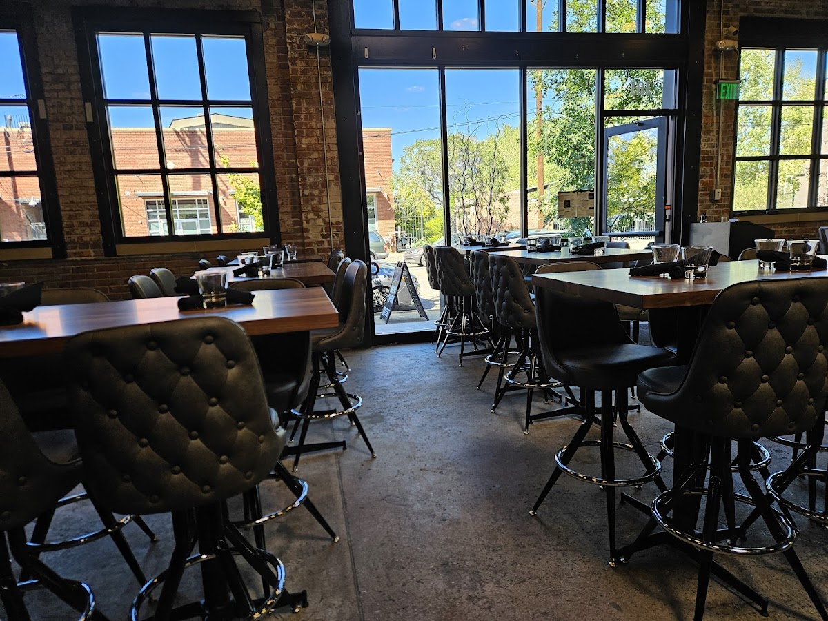 Great Divide Brewery & Roadhouse
