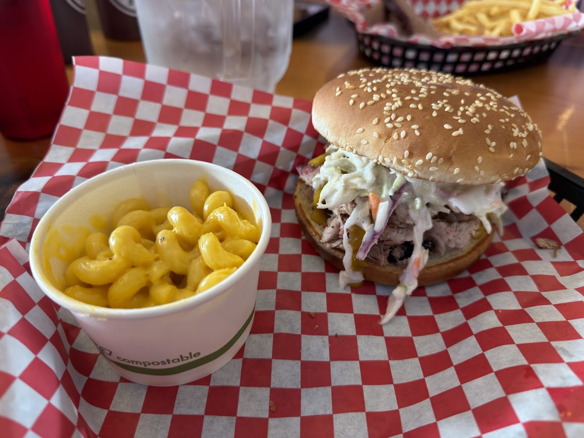 Smokin Yard's BBQ photo 3