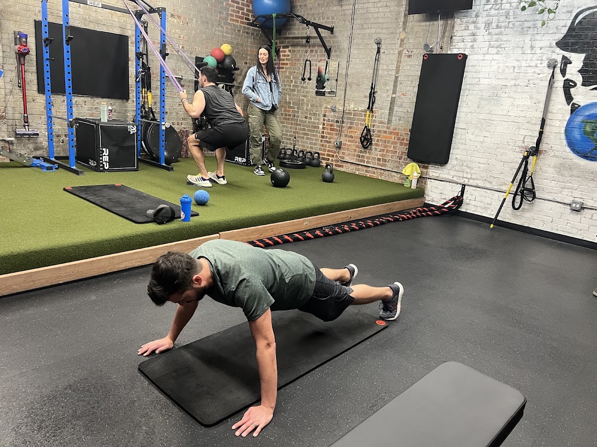 Fight Gravity Fitness - Personal Training Studio photo 2