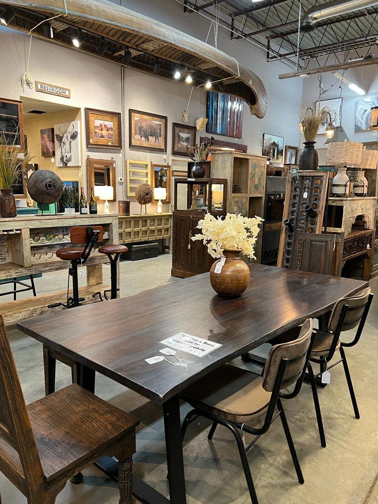 Rare Finds Warehouse photo 3